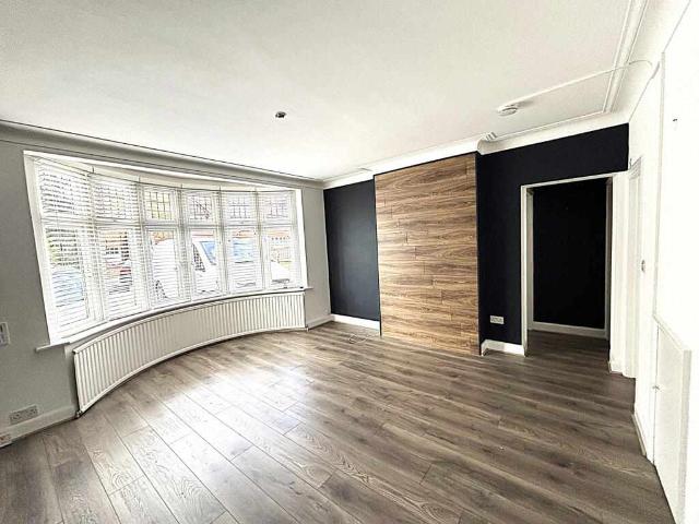 Flat for sale in London, Greater London