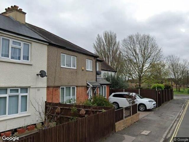 Apartment for rent in London Borough of Ealing, Cat Hill