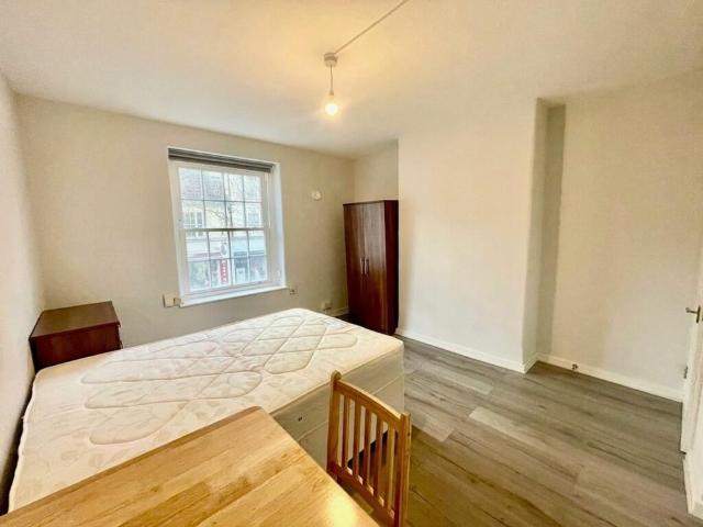 Apartment for rent in Chalk Farm, Greater London