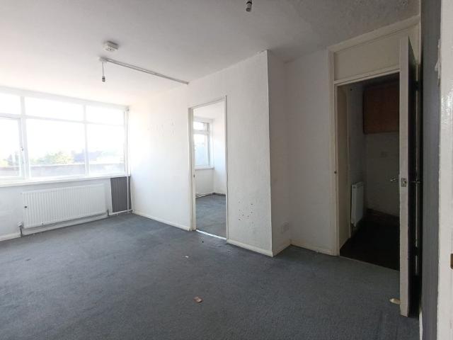 Apartment for rent in Plashet, Greater London