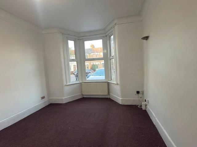 Apartment for rent in Gants Hill, Greater London