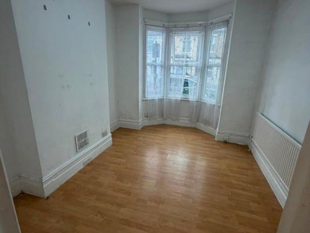 Apartment for rent in Slough
