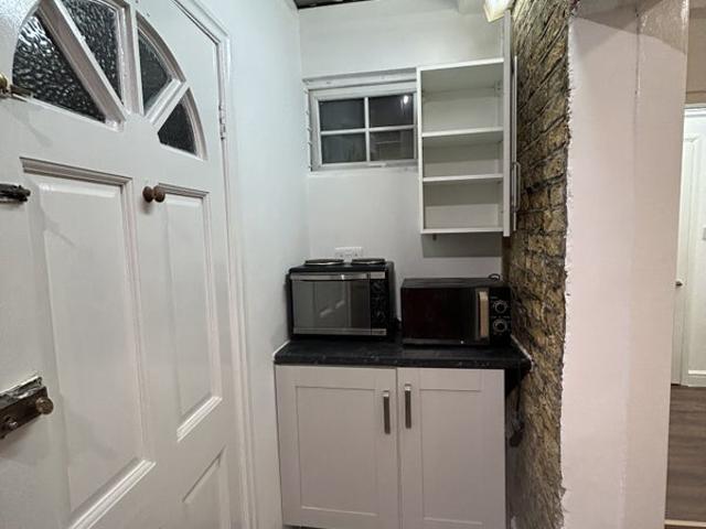 Apartment for rent in Earlsfield, Greater London
