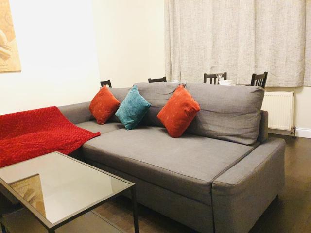 Apartment for rent in St. John's Wood, Cat Hill