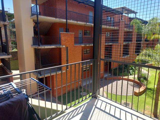 Apartment for rent in Melrose North, Rosebank