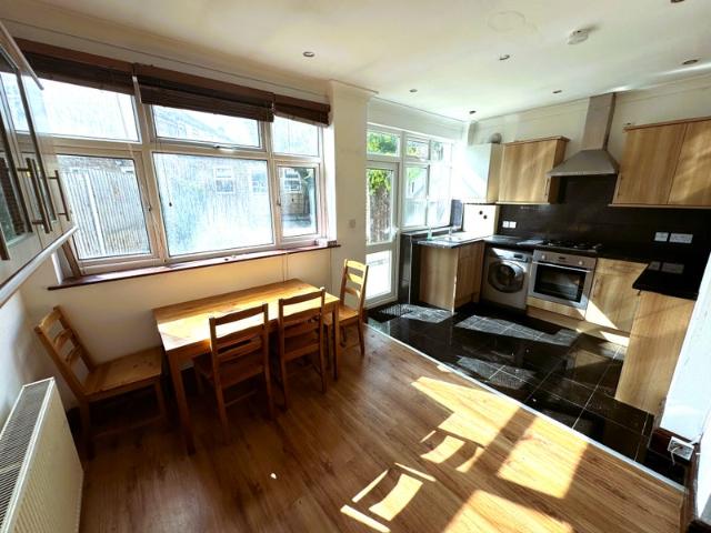 Apartment for rent in Barkingside, Greater London