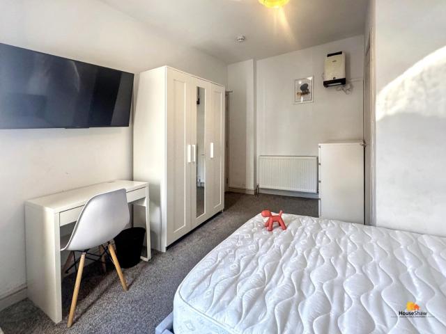House for rent in Totteridge, Cressex