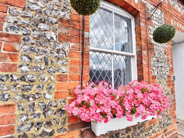 House for sale in Henley-on-Thames, Berrick Salome