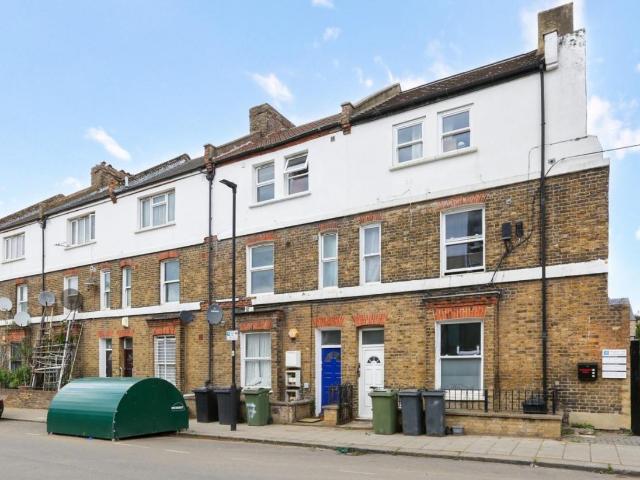 House for sale in Loughborough Junction, Greater London