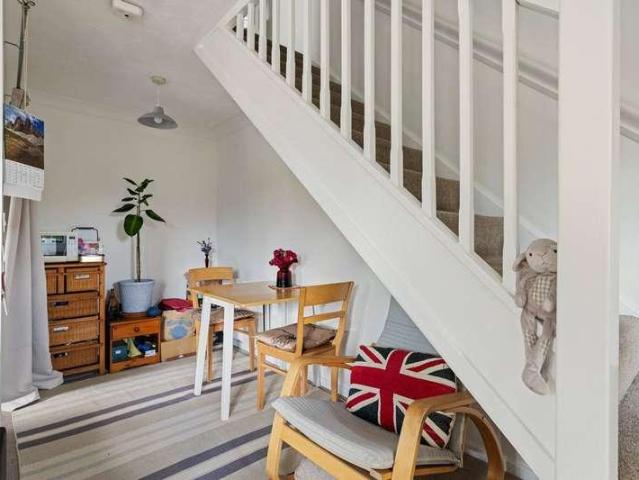 House for sale in Fole, Surrey