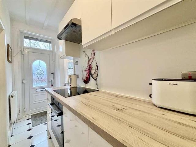 House for sale in Broad Folds, Clayton