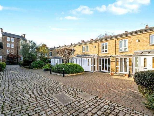 House for sale in Barnsbury, Greater London