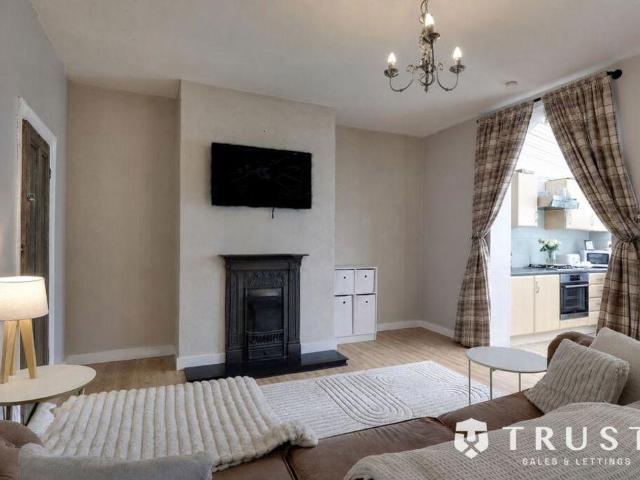 House for sale in Batley, West Yorkshire