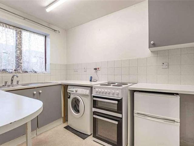 House for sale in Borehamwood, Hertsmere