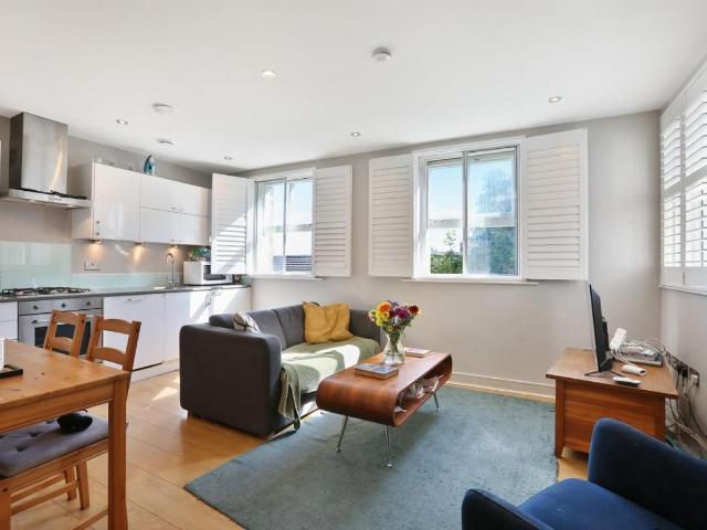 House for sale in Camberwell, Greater London