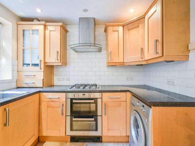 House for sale in Chessington, Chessington