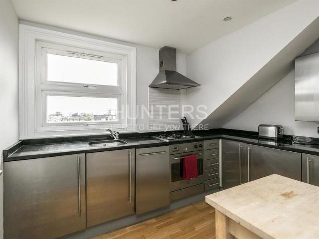 House for sale in Kilburn, Greater London
