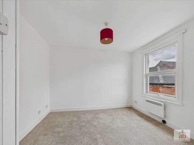House for sale in California, Ipswich