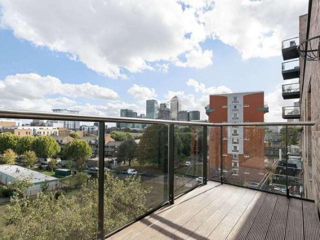 House for sale in London Borough of Tower Hamlets, Greater London