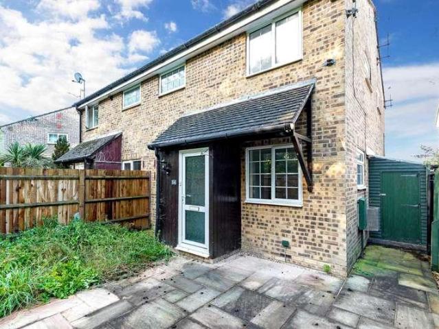 House for sale in Highwood, Horsham