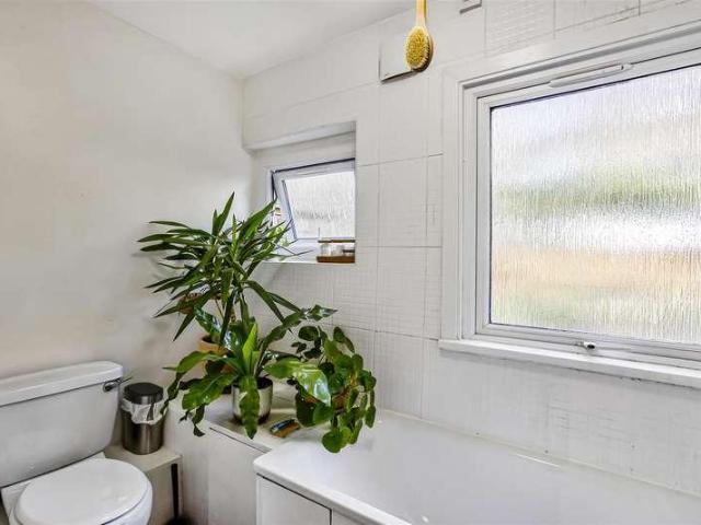 House for sale in Stockwell, Greater London