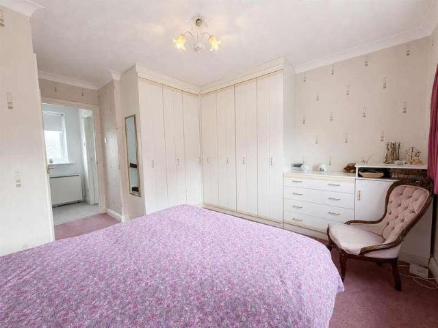 House for sale in Green Close, Warwickshire