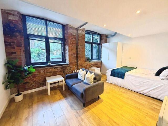 House for sale in Steander, Leeds