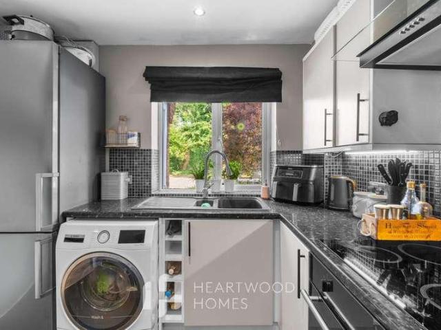 House for sale in Five Acres, Hertfordshire