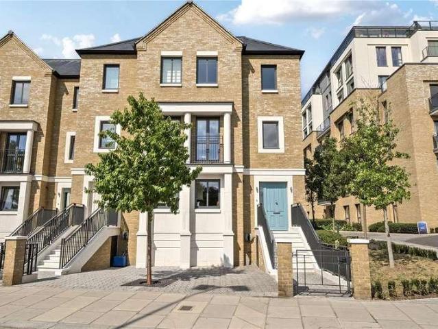 House for sale in Hampton Wick, Greater London