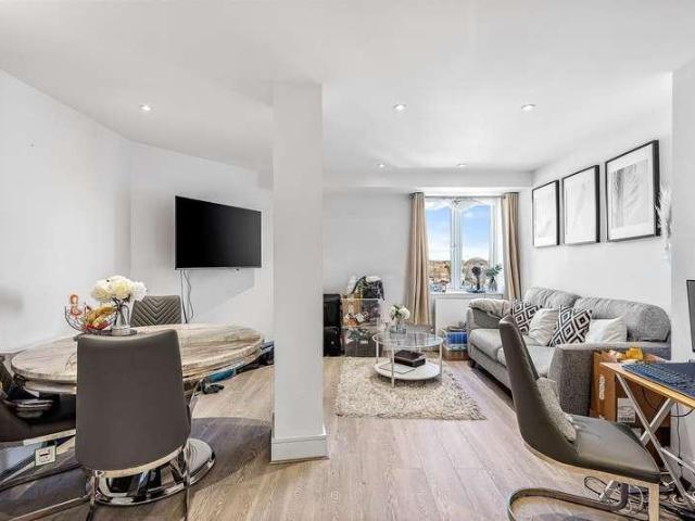House for sale in Broxbourne, Hertfordshire