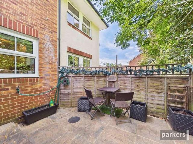 House for sale in Woodley