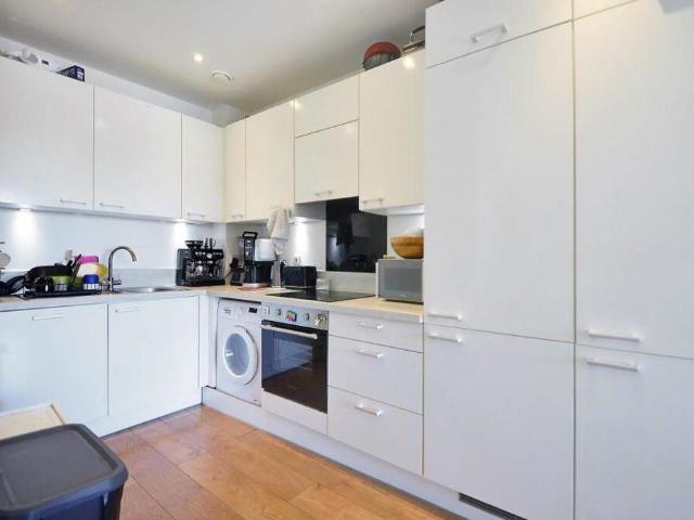 House for sale in Bromley-by-Bow, Poplar Grove