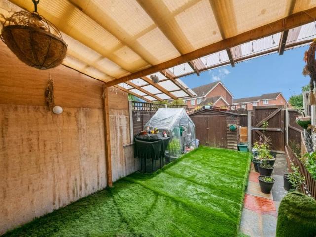 House for sale in Yeading, Greater London