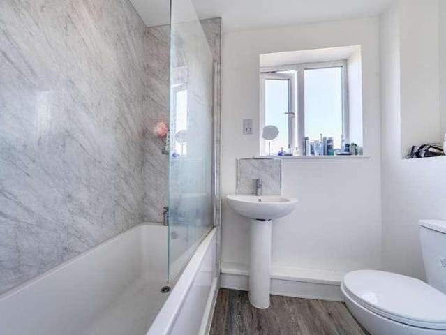 House for sale in Bishop's Cleeve, Tewkesbury