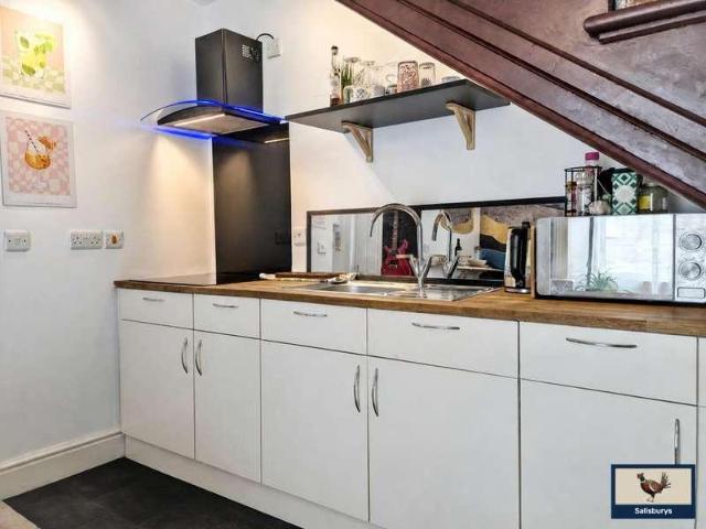House for sale in Weir Quay, Devon