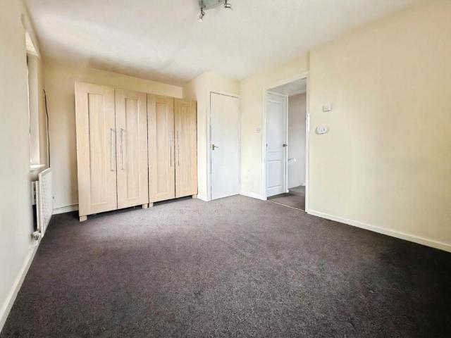 House for sale in Kettlebrook
