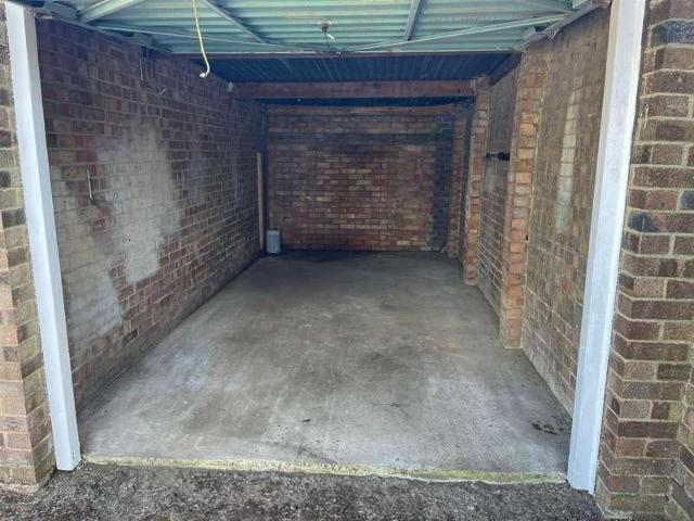 House for sale in Folkestone, Lynwood
