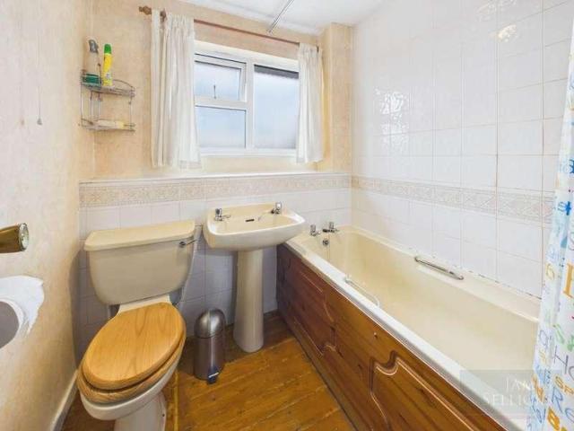 House for sale in Glen Parva, Blaby
