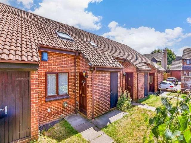House for sale in London Borough of Croydon, Shirley