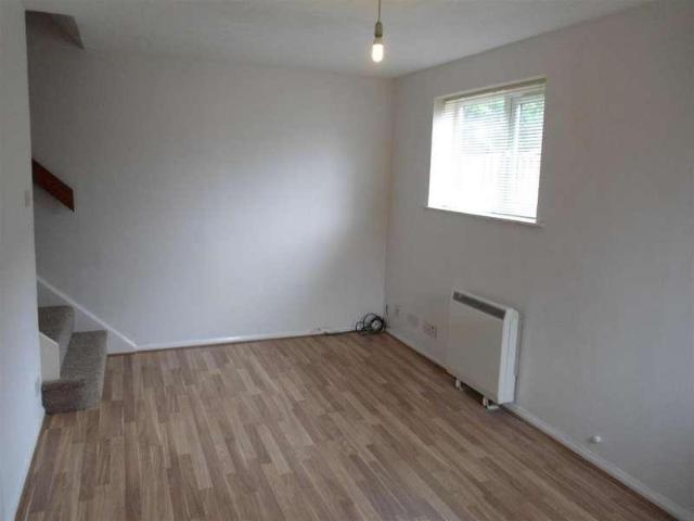 House for sale in London Borough of Merton, Mitcham