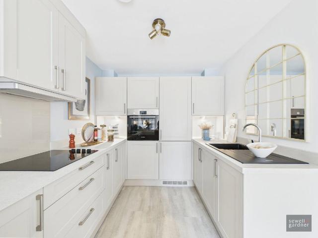 House for sale in Batchworth