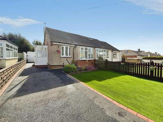 House for sale in Buttershaw, West Yorkshire