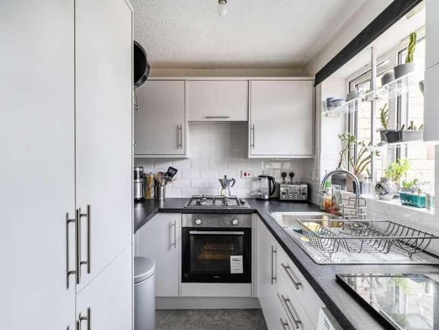 House for sale in Bishop's Cleeve, Tewkesbury