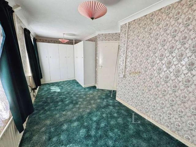 House for sale in Dale Hill, Essex