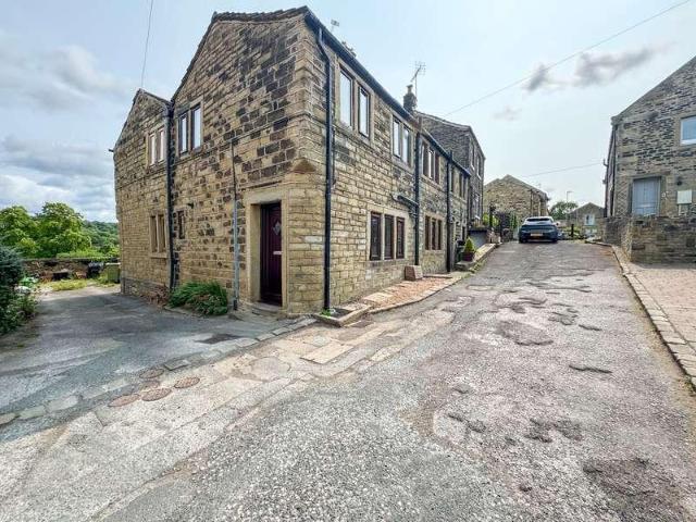 House for sale in Holmfirth, Honley