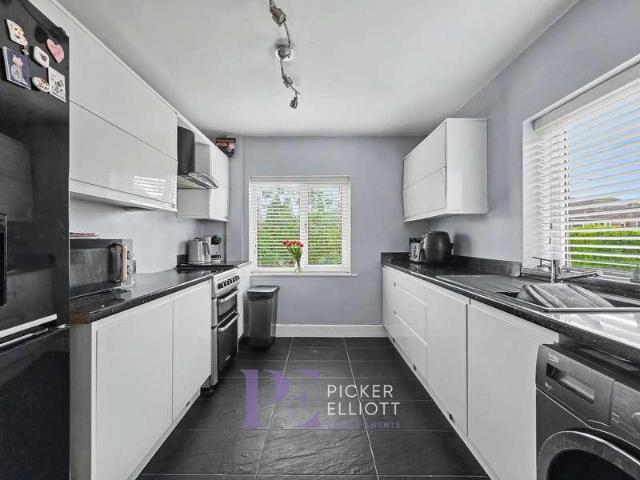 House for sale in Lash Hill, Barton