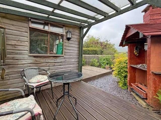 House for sale in Llanllyfni, Talysarn
