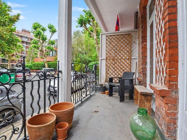 House for sale in Gospel Oak, Greater London