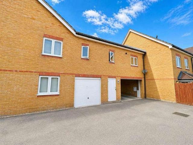 House for sale in Lee-on-the-Solent, Middlecroft