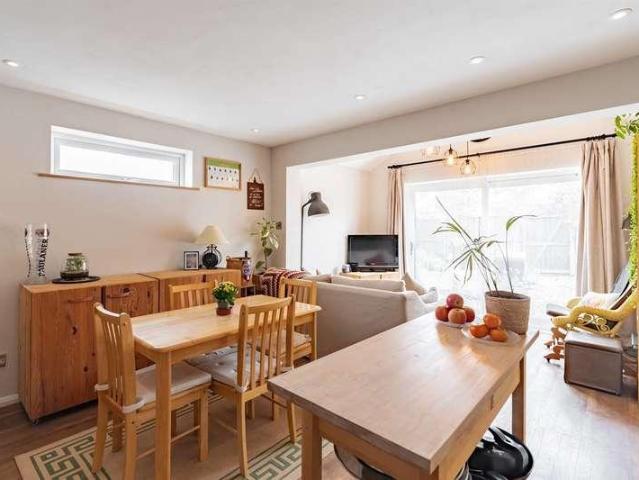 House for sale in Hunter's Forstal, Canterbury